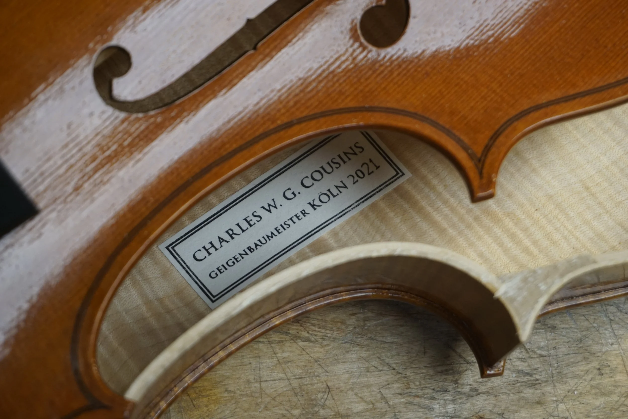 Etikett eines Meisterinstruments von Charles W. G. Cousins